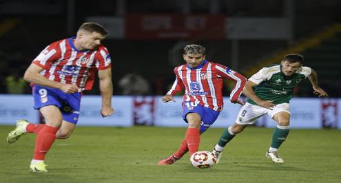 "مباراة مثيرة بـ7 أهداف".. جريزمان يمنح أتلتيكو فوزا دراميا على إشبيلية بالدوري